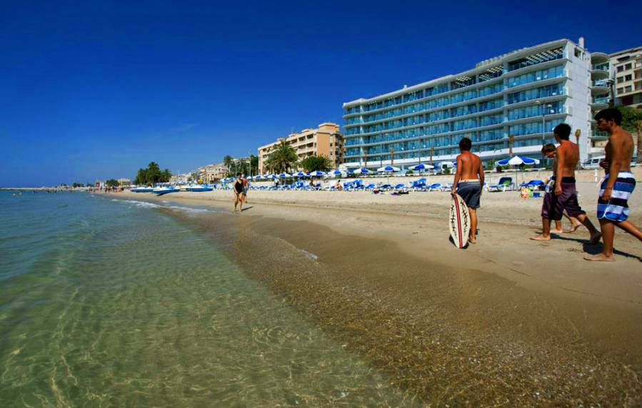Продажа отеля 4*  в Испании на берегу моря, Виллахойоса